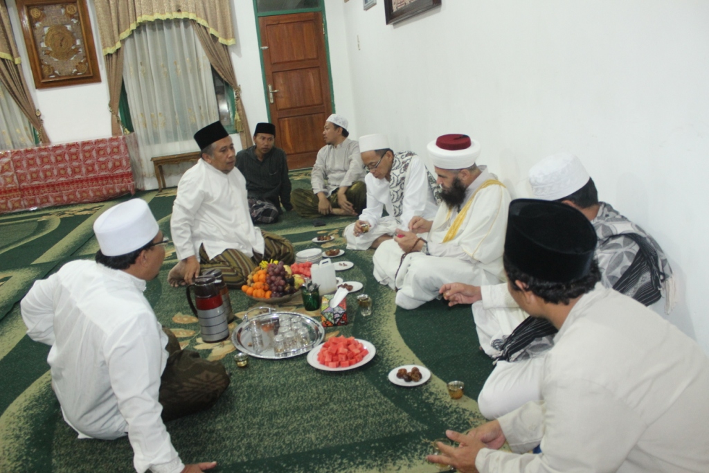 Photo of Masyayikh Bersama Syaikh Syarif Amin Al Lubnani